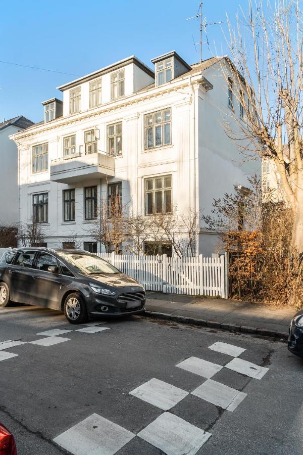 Rooms In Quiet White Villa Apartment Hortensiavej 8 On Frederiksberg C Копенгаген Екстер'єр фото